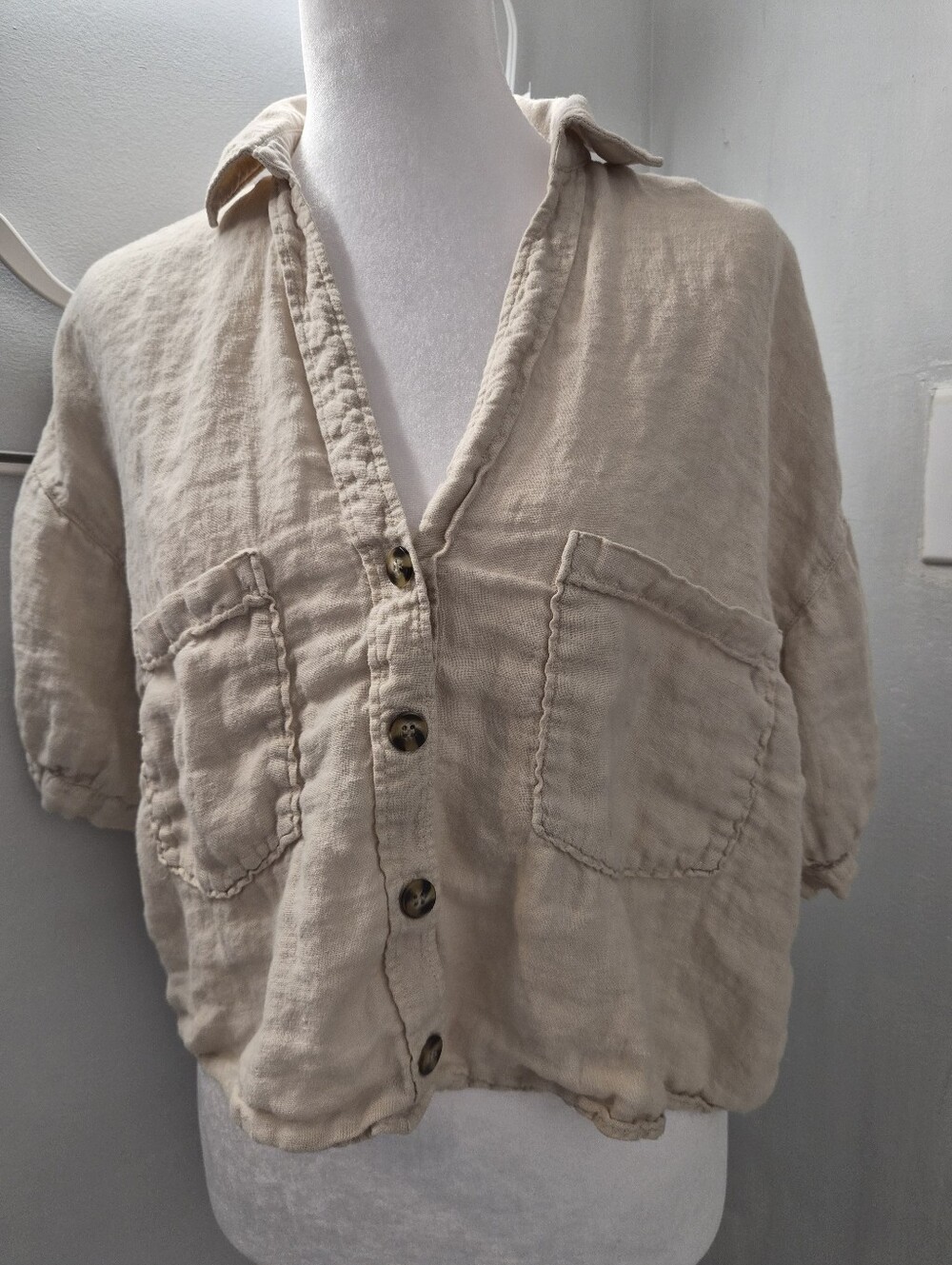 Zara Beige Linen Short-Sleeve Cropped Shirt - Picture 2 of 8